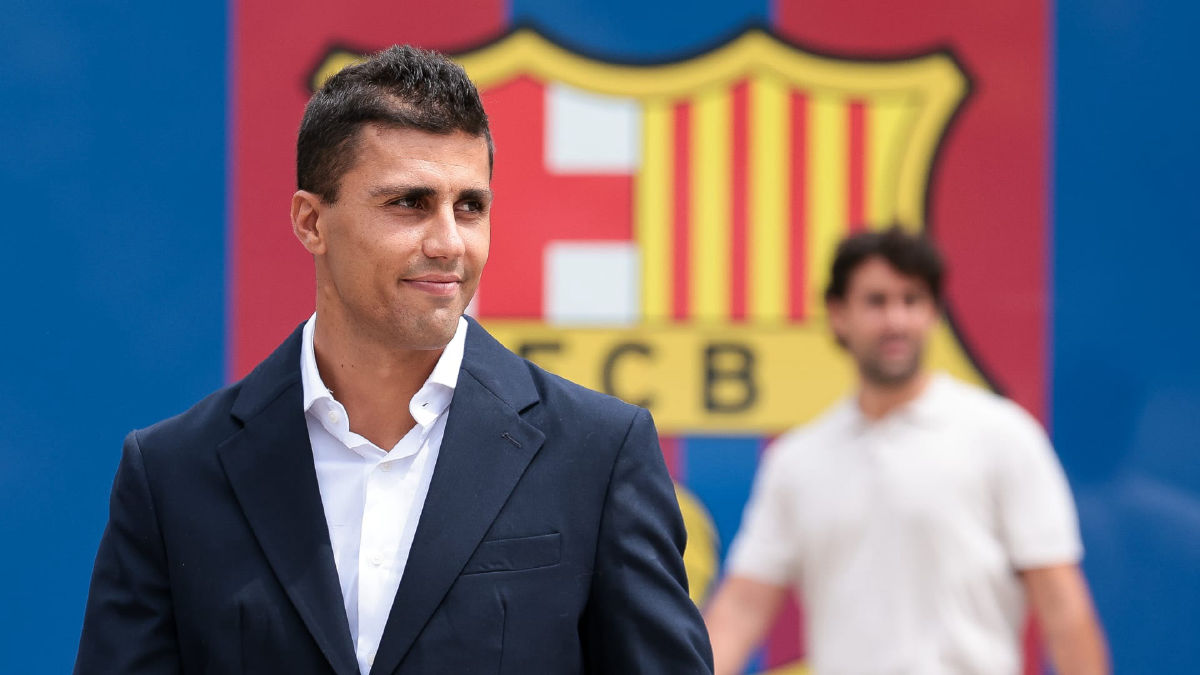 برشلونة يبرم صفقة تاريخية بضم النجم رودري بعقد طويل الأمد حتى 2030