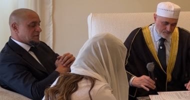 تقارير حول اعتناق روبرتو كارلوس الإسلام وتفاصيل زفافه من سهيلة الطاهري