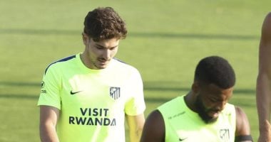 غياب جوليان ألفاريز عن افتتاحية أتلتيكو مدريد بالدوري الإسباني وسط تكهنات رحيله لبرشلونة