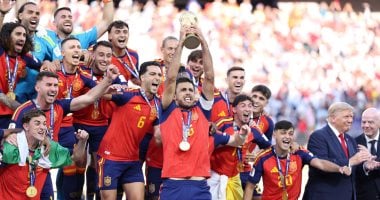 برشلونة يحتفي بثمانية من نجومه المتوجين بلقب كأس العالم في احتفالية خاصة