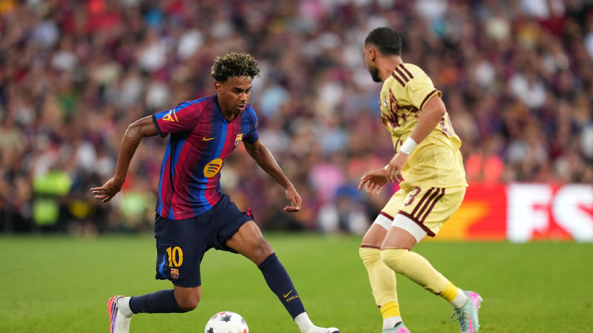 برشلونة يتوج بلقب كأس جوان غامبر بعد انتصار مثير على الأهلي المصري
