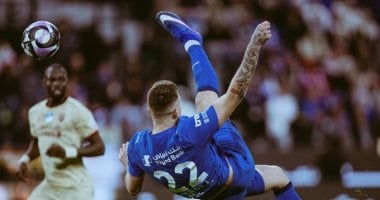 الهلال يكتسح الفيحاء بثلاثية نظيفة وينفرد بصدارة دوري روشن السعودي للمحترفين
