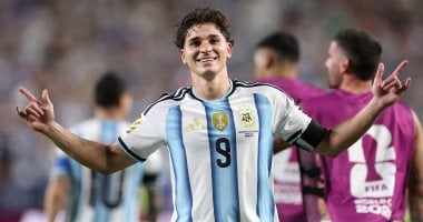 روميرو يحسم الجدل حول رحيل ألفاريز وبرشلونة يتجه لخيار لاوتارو مارتينيز البديل