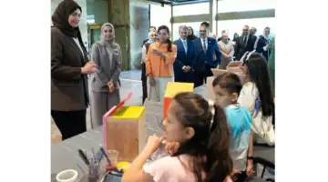 «مؤسسة كلمات» تهدي أطفال الجالية العربية في بولندا مكتبة متنقلة لتعزيز القراءة والهوية