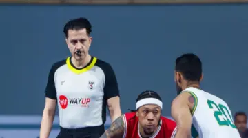 الاتحاد يفوز على الأهلي 91-80 في دوري السلة ويؤجل حسم اللقب
