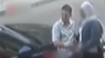 القبض على شاب وفتاة بتهمة ممارسة أفعال خادشة للحياء في الطريق العام