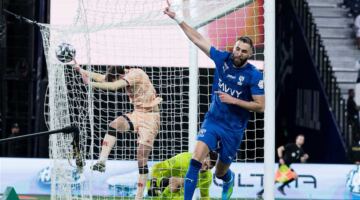 الهلال مهدد بفقدان بنزيمة وسالم الدوسري أمام نيوم بات الهلال مهددا بفقدان الثنائي كريم بنزيمة وسالم الدوسري في مواجهة نيوم بالدوري السعودي. الجمعة، 15 مايو 2026 – 22:42