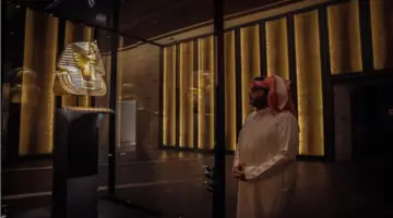 تركي آل الشيخ يهدي المتحف المصري الكبير كنزًا تاريخيًا نادرًا