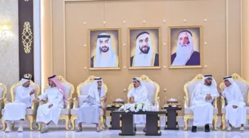 حاكم عجمان وولي عهده يواصلان استقبال المهنئين بعيد الأضحى المبارك