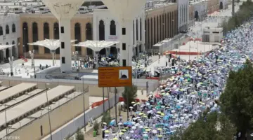 حجاج بيت الله ينفرون إلى مزدلفة بعد أداء ركن الحج الأعظم