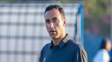 مدرب سموحة يكشف سبب خروج حارسه من مرماه أمام الزمالك