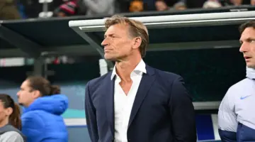 هل ينتقل هيرفي رينارد إلى الدوري الإماراتي بعد رحيله عن السعودية؟