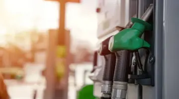 الإمارات.. انخفاض أسعار الوقود لشهر يوليو