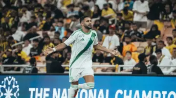 الشرق الأوسط: محرز يرغب في استكمال عقده.. وقرار صدم من أهلي جدة كشفت صحيفة الشرق الأوسط مفاجأة كبرى بشأن مستقبل الجناح الجزائري رياض محرز مع أهلي جدة السعودي. السبت، 27 يونيو 2026 – 02:26