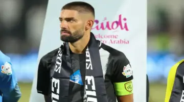 الموسم الأفضل في تاريخه.. قميص الشباب السعودي يعيد اكتشاف ماكينة الأهداف الأوروبية