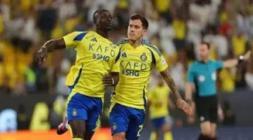النصر ضد ضمك.. العالمى يتقدم بالشوط الأول ويقترب من لقب الدوري السعودي