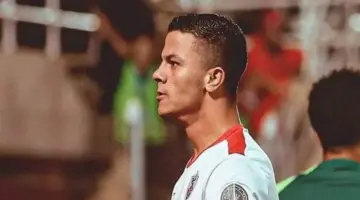 تعليق مؤثر من محمد شحاتة بعد وفاة والده