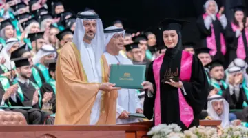 سلطان بن أحمد يشهد حفل تخريج الكليات الطبية والصحية بجامعة الشارقة