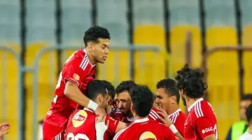 شوبير: الأهلي ينوي تخفيض الرواتب.. وعقود الإعلانات تنقذ الموقف