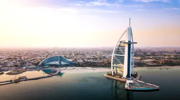 طقس الإمارات غداً.. صحو بوجه عام والرياح مثيرة للغبار والأتربة