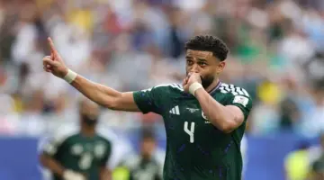 كأس العالم – العمري: كنا نستحق الفوز على أوروجواي أعرب عبد الإله العمري مدافع المنتخب السعودي عن سعادته بتسجيل هدف الأخضر أمام أوروجواي، رغم شعوره بالحسرة بعد الاكتفاء بالتعادل في افتتاح مشوار الفريق بكأس العالم 2026. الثلاثاء، 16 يونيو 2026 – 05:11
