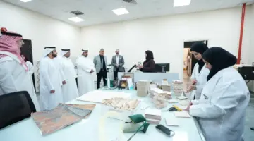 معهد الشارقة للتراث وجمعية الإمارات للمكتبات يبحثان تعزيز التعاون