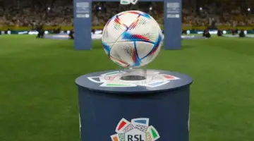 ارتباك بين أندية الدوري السعودي بسبب تعليق الموافقات على ضم الأجانب الجدد                                اشتكت أندية عدة في الدوري السعودي من تعليق طلبات تسجيل لاعبيها الأجانب الجدد، استعدادًا للموسم الجديد، من قبل رابطة الدوري السعودي.                الخميس، 02 يوليه 2026 – 13:59