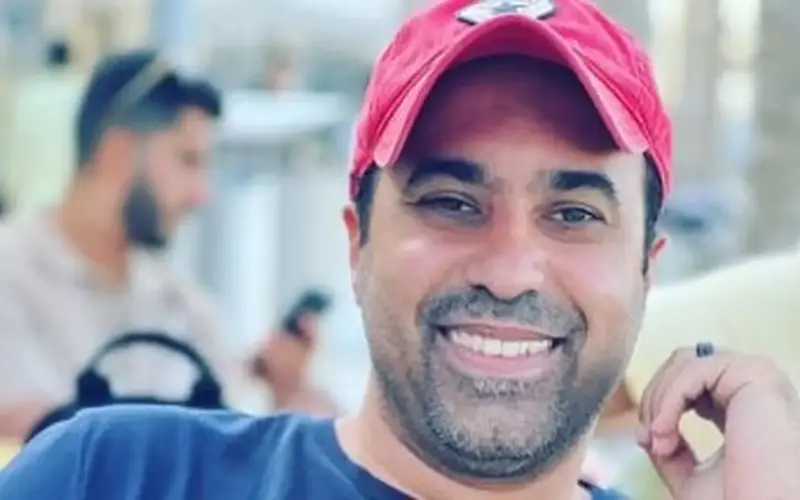 جمال حمزة يتابع مواجهة مصر والأرجنتين التاريخية من داخل غرفة الحضانة الخاصة