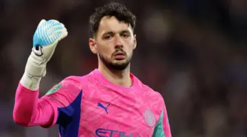 صراع بين ليدز ونيوكاسل لضم جيمس ترافورد وموقف اللاعب يحسم وجهته القادمة
