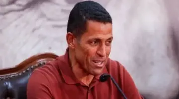 عموتة يفرض معايير صارمة لتحديد التشكيلة الأساسية داخل صفوف النادي الأهلي