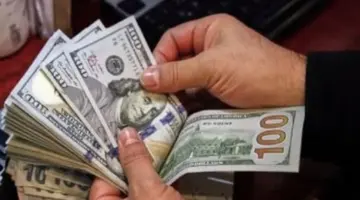 قفزة مفاجئة في سعر الدولار مقابل الجنيه بنهاية تعاملات اليوم الإثنين