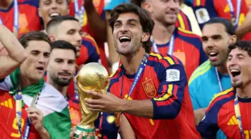 مستقبل فيران توريس مع برشلونة يتحدد بعد التتويج بلقب كأس العالم