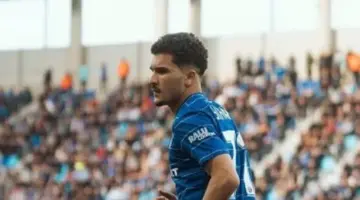 منصف بقرار يقترب من تعزيز التواجد الجزائري في صفوف النادي الأهلي المصري