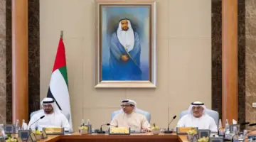 منصور بن زايد: الإمارات تقدم نموذجاً عالمياً للحكومات المستقبلية يعتمد على الذكاء الاصطناعي