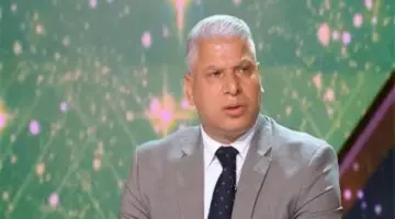 وائل جمعة يهدي قميص الأهلي لعموتة وسط ترتيبات لمعسكر تدريبي مرتقب في يوليو