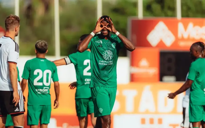 تردد القنوات الناقلة لمواجهة الدرعية والأهلي في دوري روشن السعودي المرتقبة