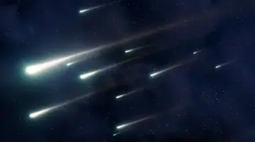 عرض فلكي مرتقب يزين سماء المملكة مع ذروة تساقط شهب البرشاويات نهاية صفر